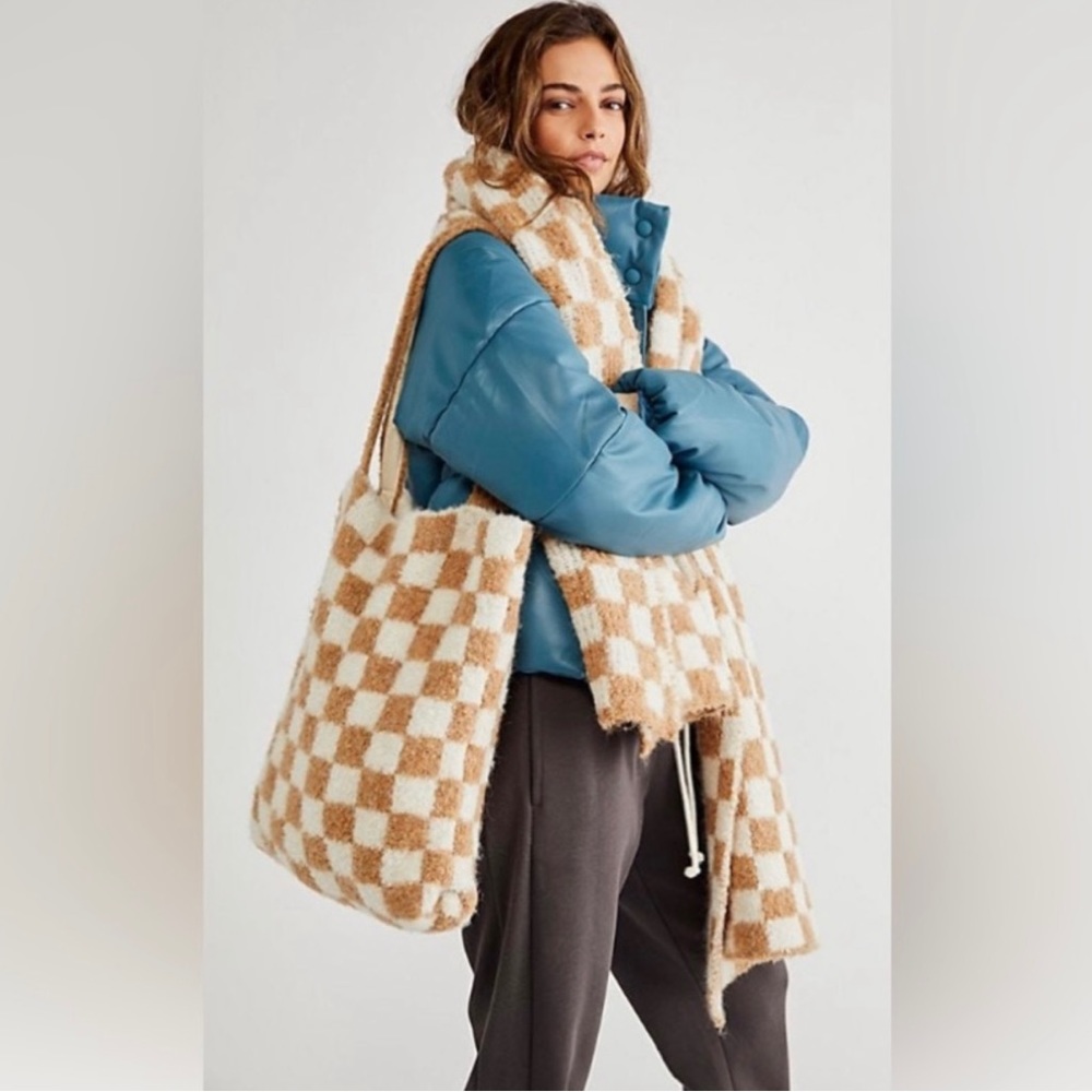 Checkers Carry On Scarf Set (Free People)